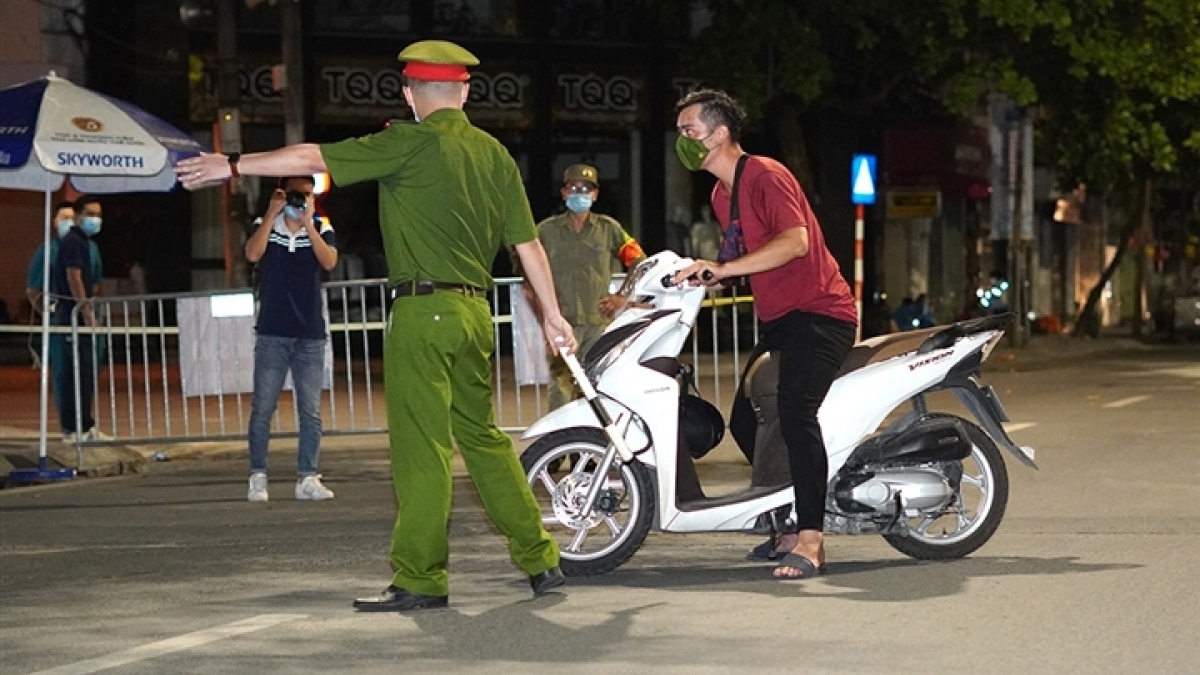 Hanoi extends social distancing measures against COVID-19 for two weeks